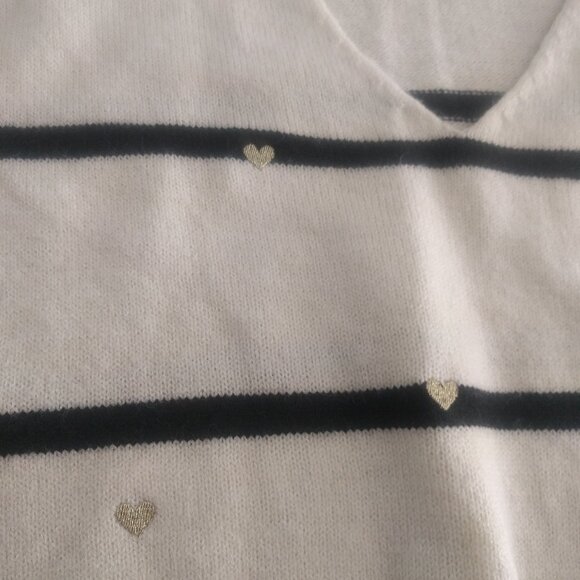 Beautiful and Soft Ivory Pull with Blue Stripes and Gold Hearts - Picture 2 of 7